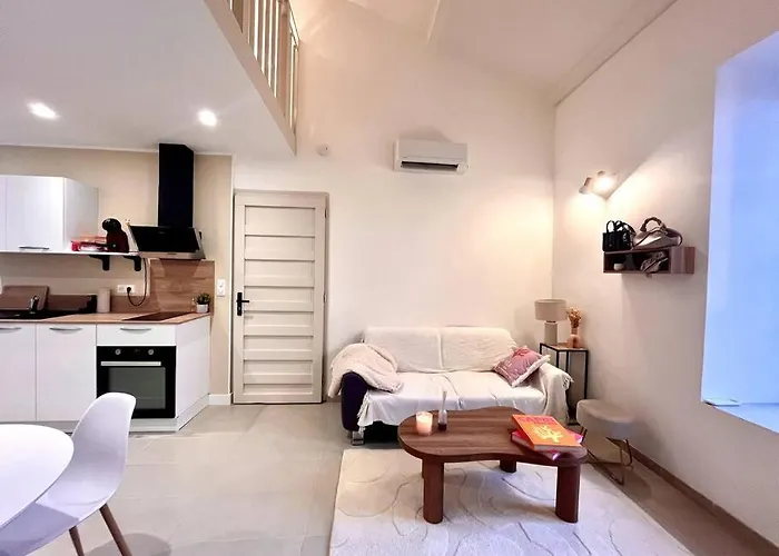 De Charme Avec Mezzanine * Bastia (Corsica)