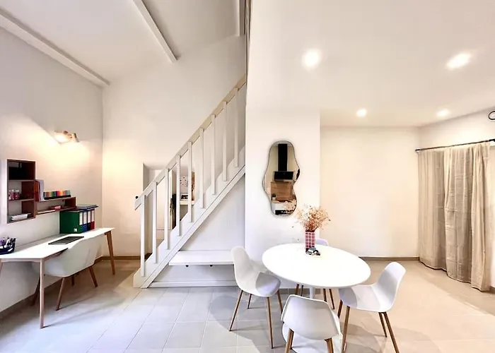 De Charme Avec Mezzanine Bastia (Corsica)