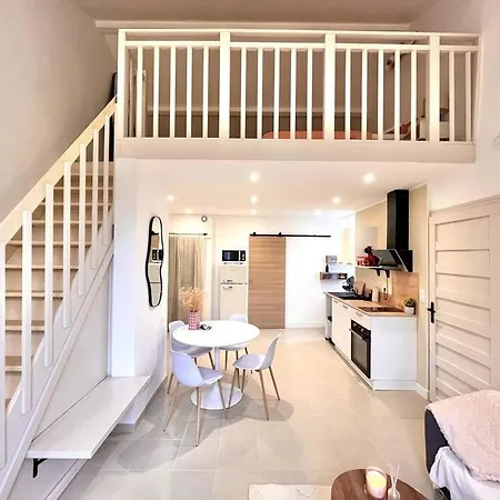 De Charme Avec Mezzanine * Bastia (Corsica)