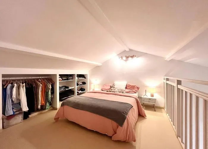 Daire De Charme Avec Mezzanine *